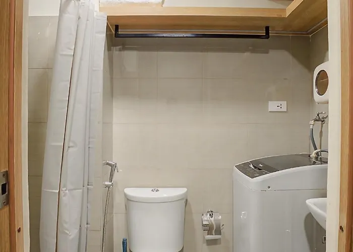 Relaxing 1br Balcony With Pool View Free Parking