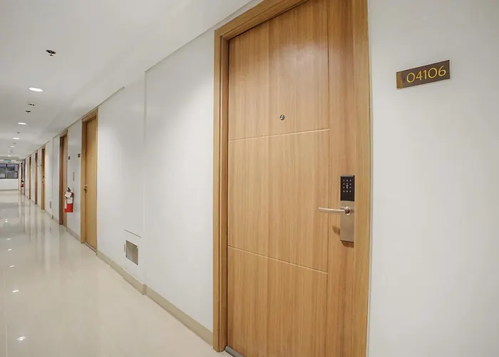 Aparthotel Relaxing 1br Balcony With Pool View Free Parking 4*